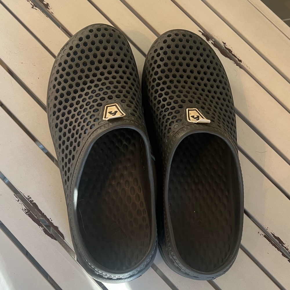 Imitation Rubber Croc